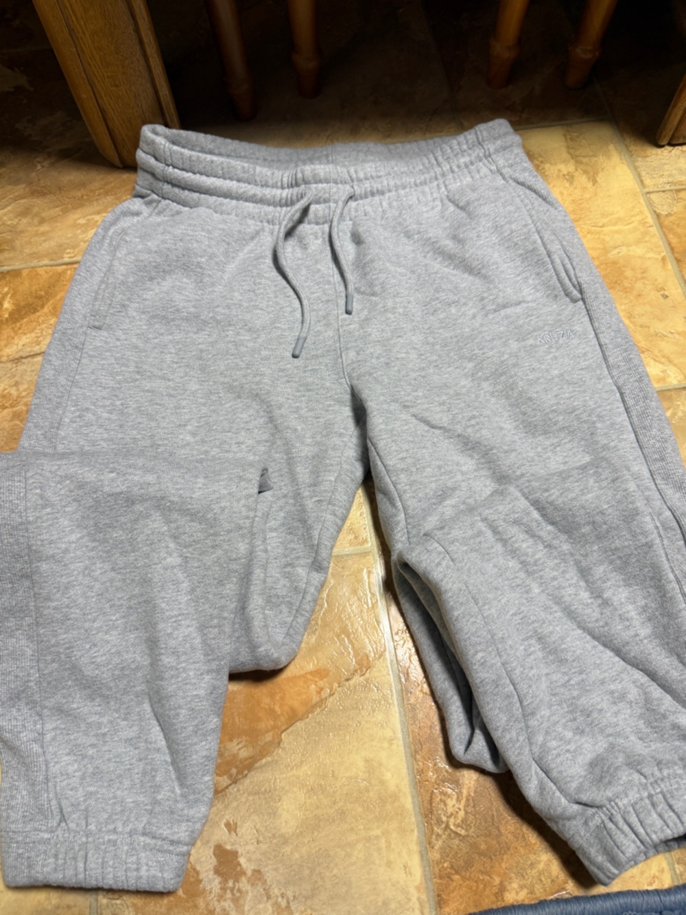 Aritzia sweatpants